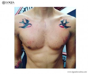 tatuaje-pecho-pajaros-color-logia-barcelona-larosa            